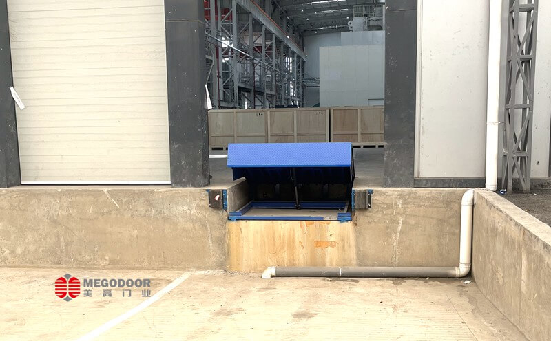 Fixed Dock Levelers: Achieving Efficient and Safe Cargo Handling Solutions插图2 Fixed Dock Levelers: Achieving Efficient and Safe Cargo Handling Solutions插图2
