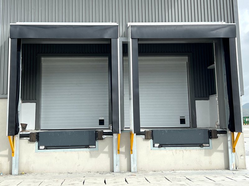 Cold Storage Insulated Inflatable Dock Seal插图1 Cold Storage Insulated Inflatable Dock Seal插图1