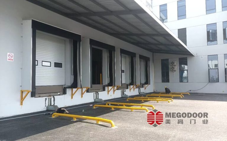 Inflatable Dock Shelter for Cold Storage: MEGODOOR Sealing & Insulation Solution for Loading Bays缩略图